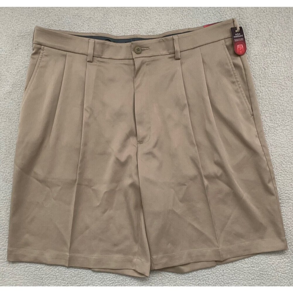 New size 36 Pro Tour comfort stretch tech pants shorts golf khaki pleated NWT
